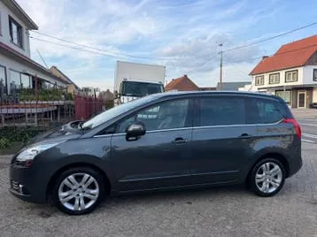 Peugeot 5008 2011 photo 3