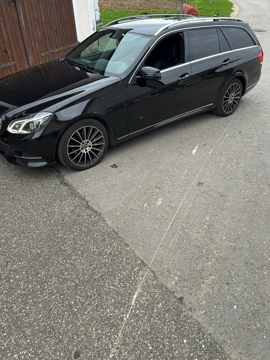 Mercedes-Benz E-Class 2016 photo 2