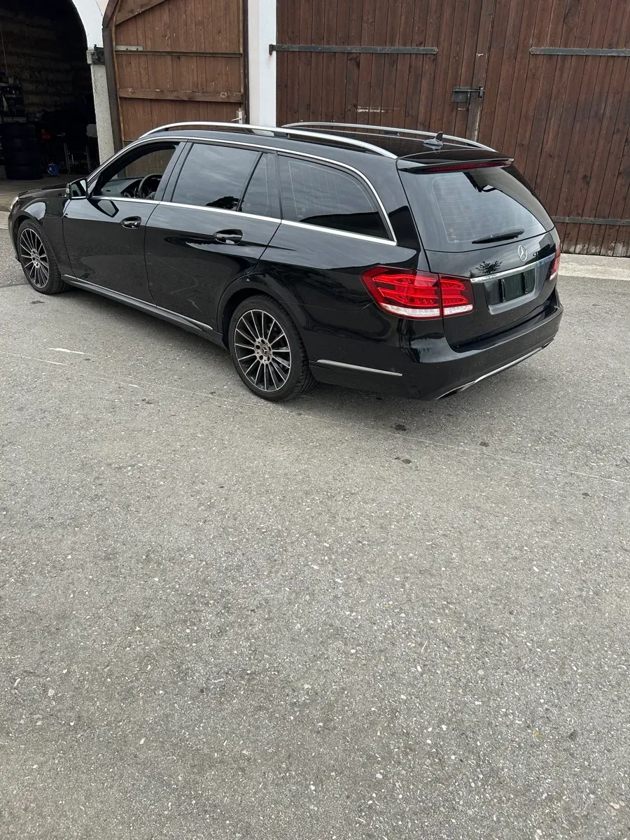 Mercedes-Benz E-Class 2016 photo 3