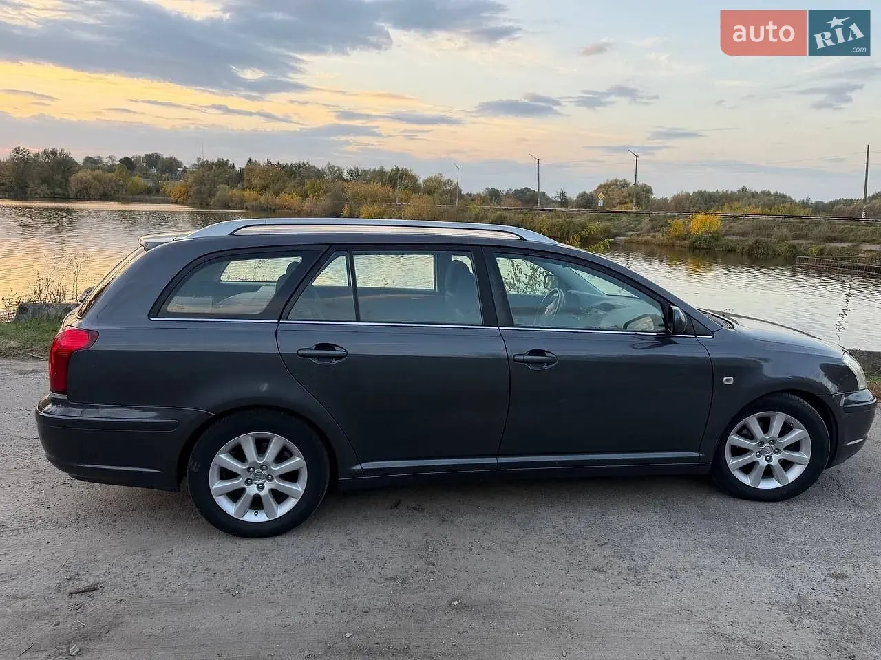 Toyota Avensis 2005 photo 5