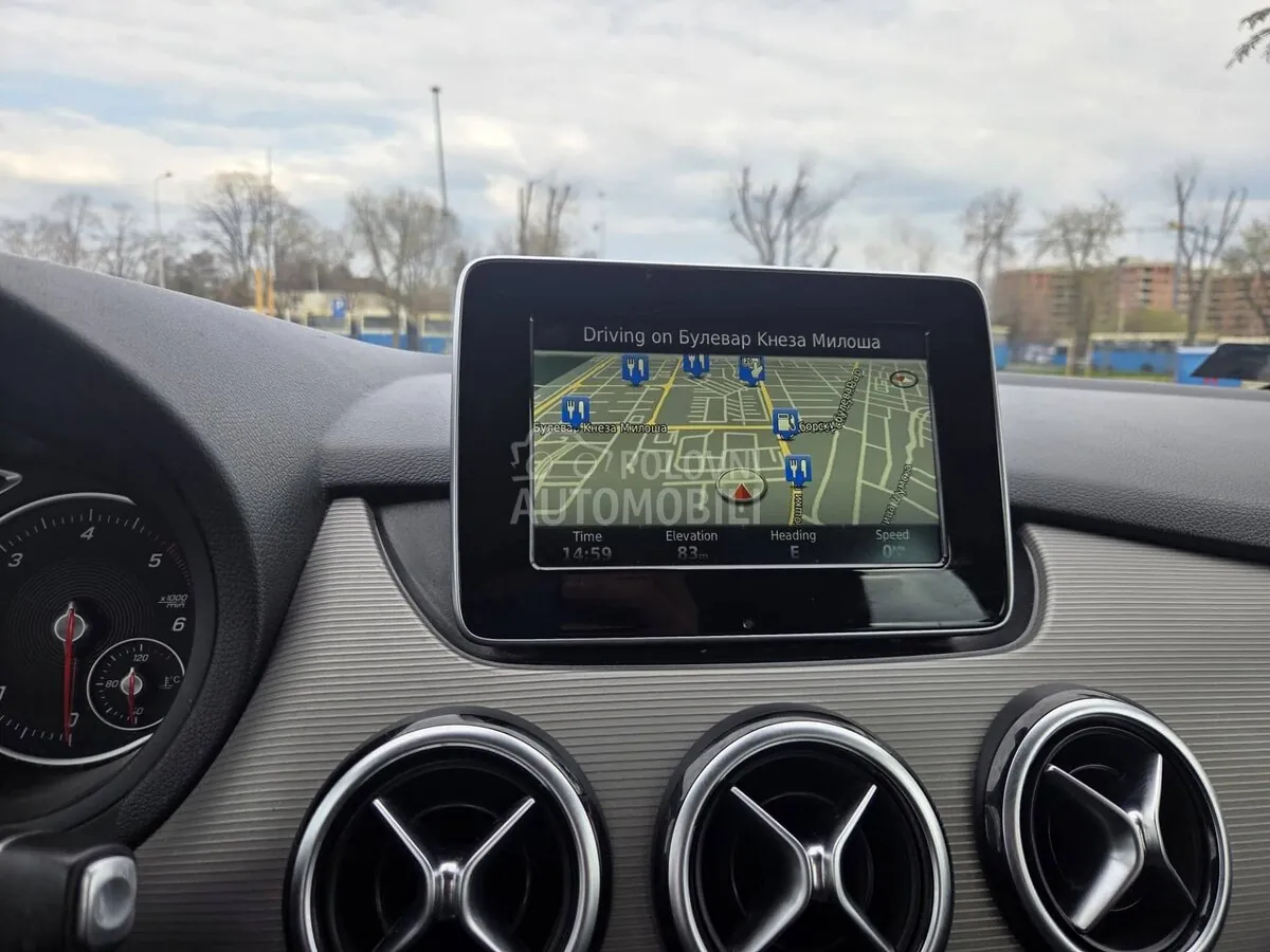 Mercedes-Benz B 180 2016 photo 4