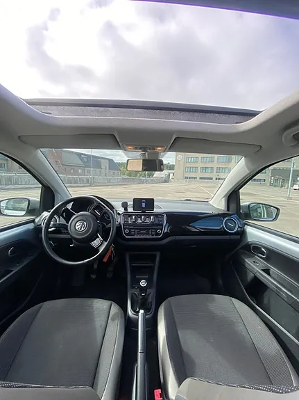 Volkswagen Up 2013 photo 4
