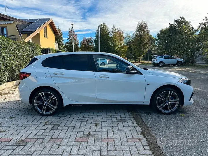 BMW 1 Series 2024 photo 5