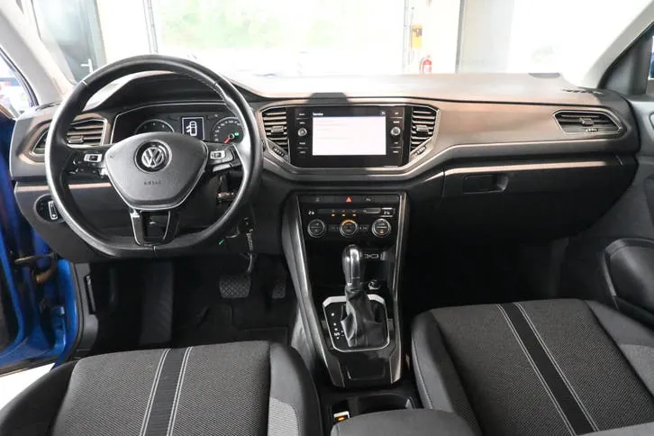 Volkswagen T-Roc 2019 photo 2