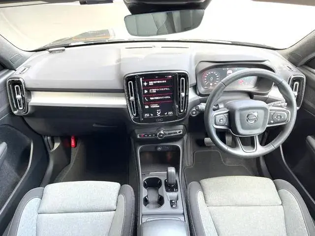 Volvo Xc40 photo 2