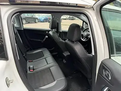 Peugeot 2008 2013 photo 5