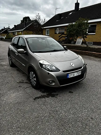 Renault Clio 2011 photo 3