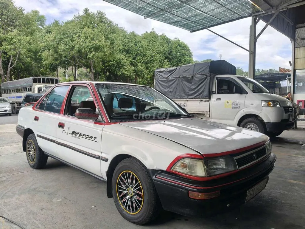 Toyota Corolla 1987 photo 2