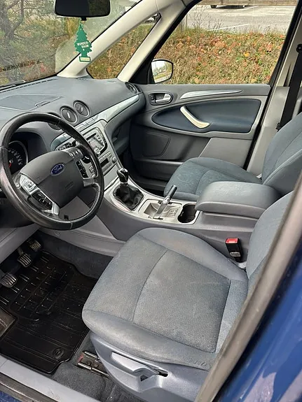 Ford Galaxy 2009 photo 5