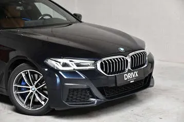 BMW 5 Series 2021 photo 2