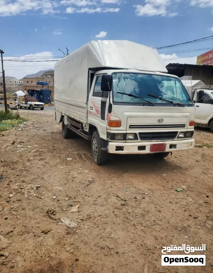 Daihatsu Delta 2000 photo 2