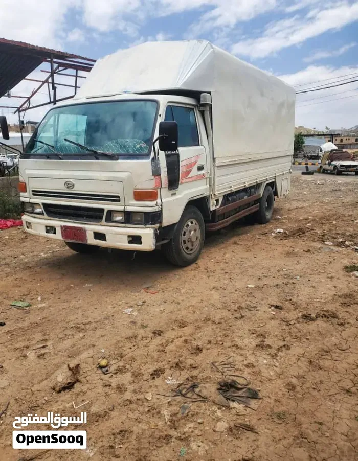 Daihatsu Delta 2000 photo 3