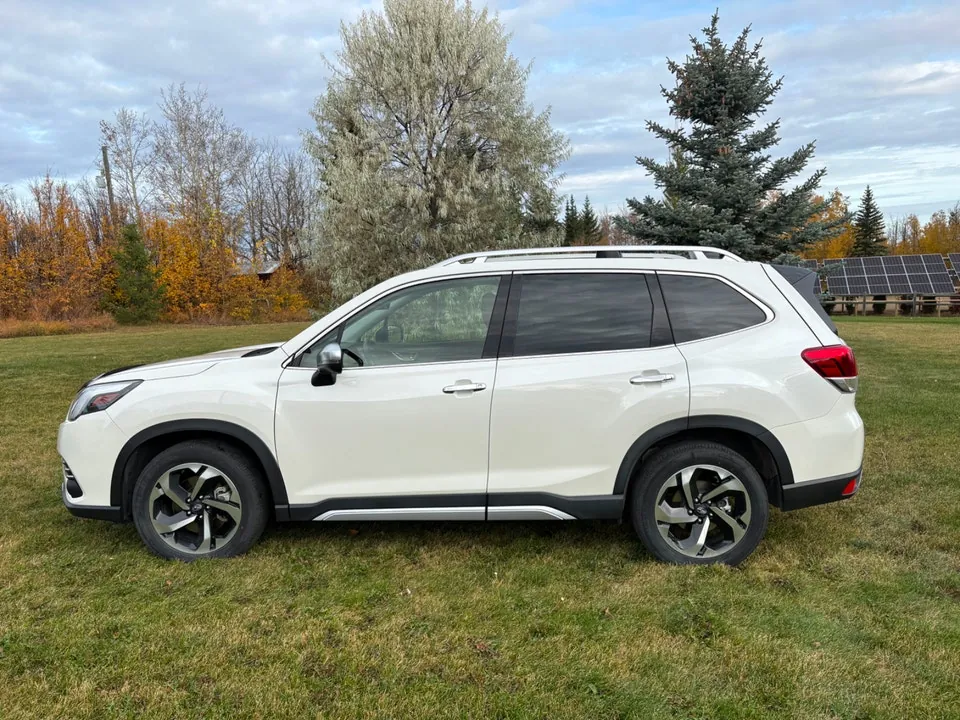 Subaru Forester 2024 photo 2
