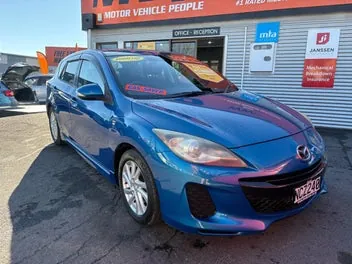 Mazda Axela 2011 photo 4
