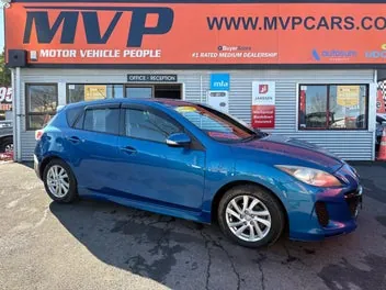 Mazda Axela 2011 photo 2