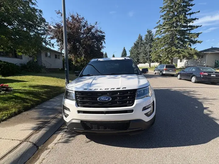 Ford Explorer 2016 photo 2