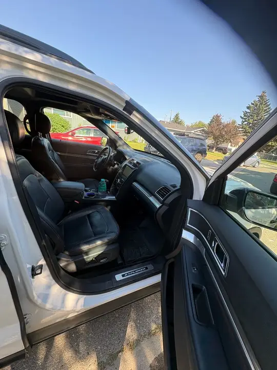 Ford Explorer 2016 photo 3