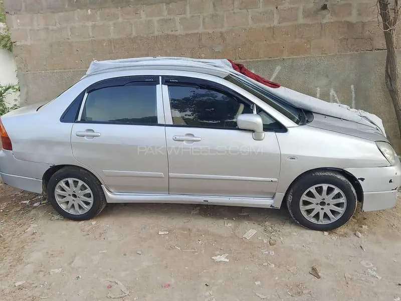 Suzuki Liana