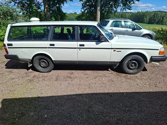 Volvo 240 1988 photo 3