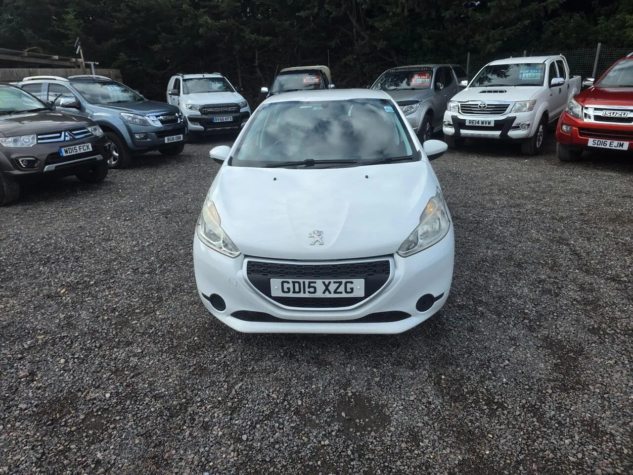 Peugeot 208 2015 photo 4