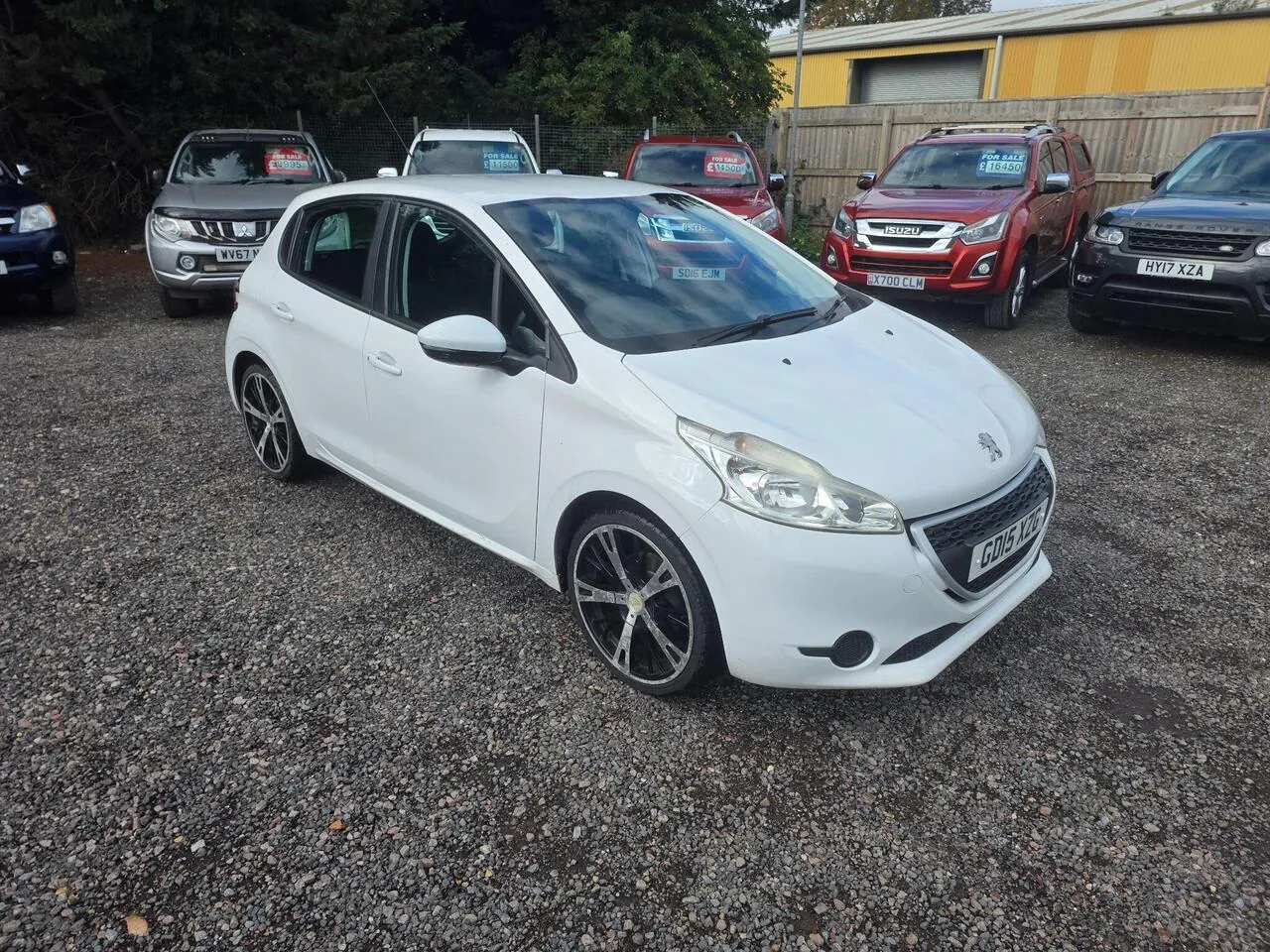 Peugeot 208 2015 photo 5