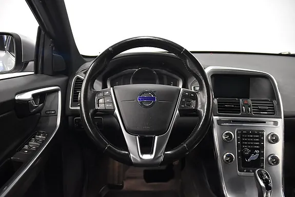 Volvo Xc60 2017 photo 2