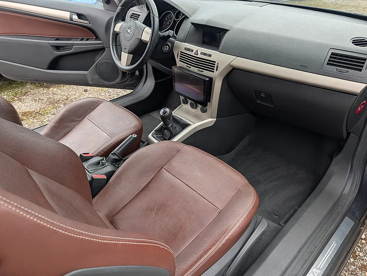 Opel Astra 2006 photo 2
