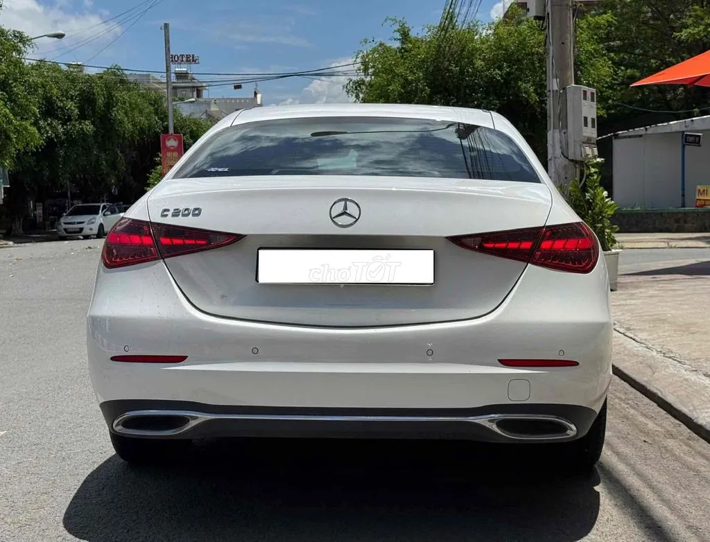 Mercedes-Benz C-Class 2025 photo 5