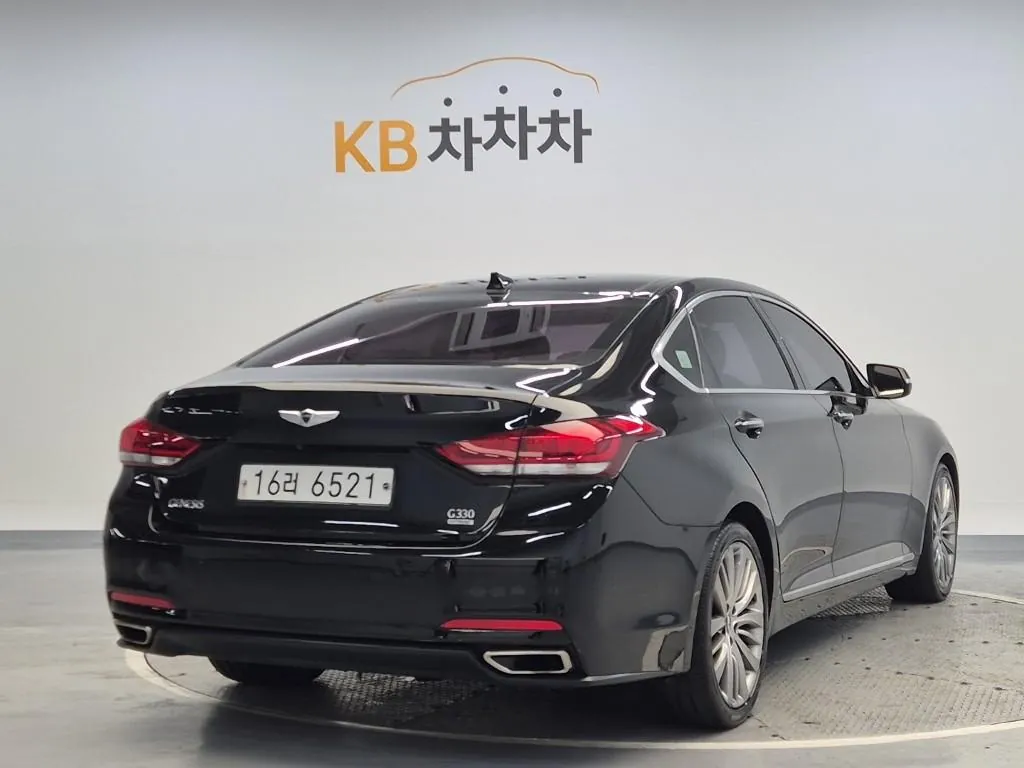 Genesis G80 2015 photo 3