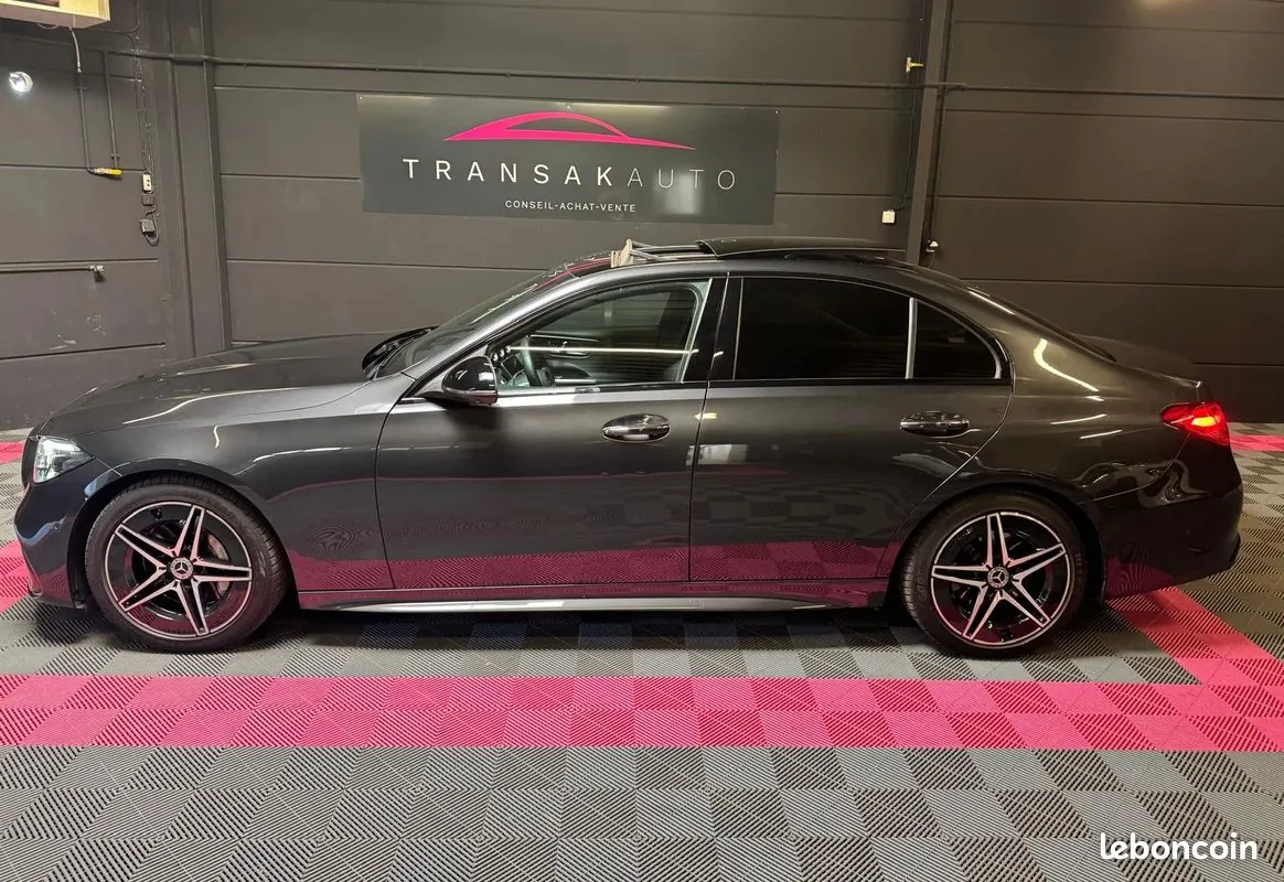 Mercedes-Benz C-Class 2024 photo 2