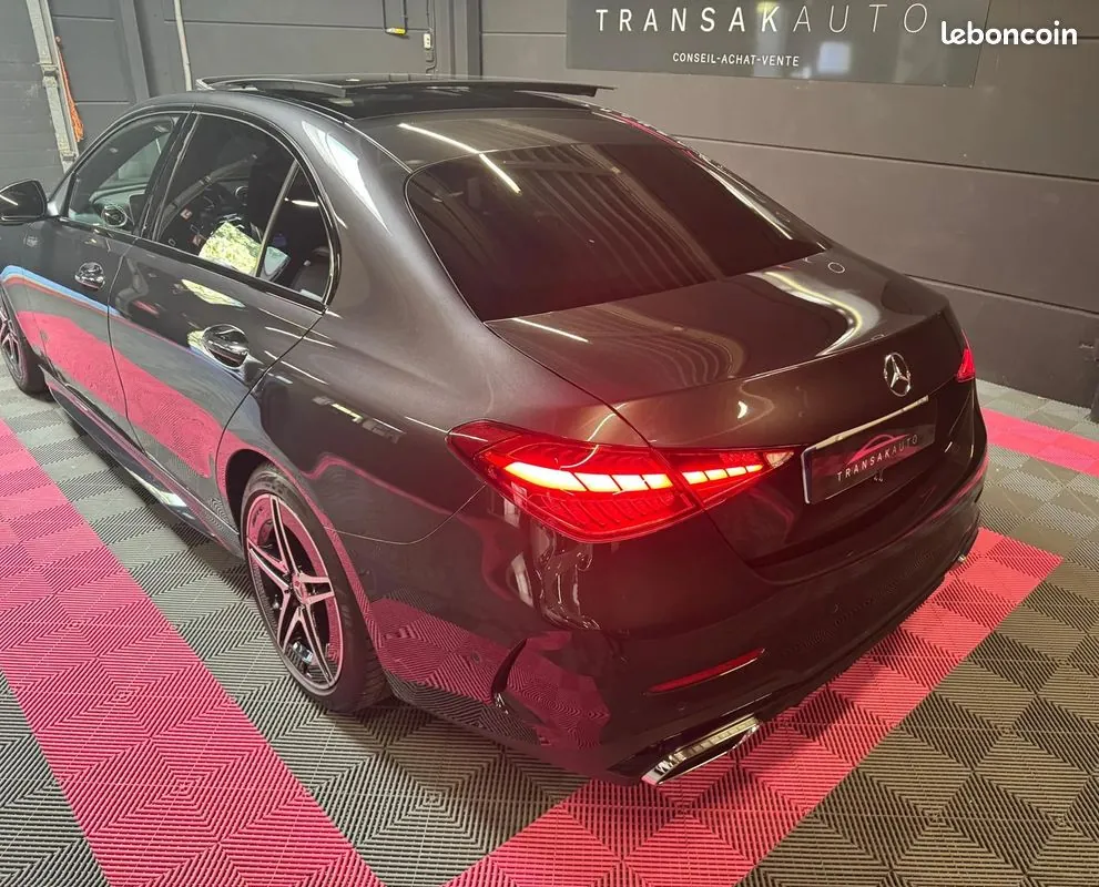 Mercedes-Benz C-Class 2024 photo 3