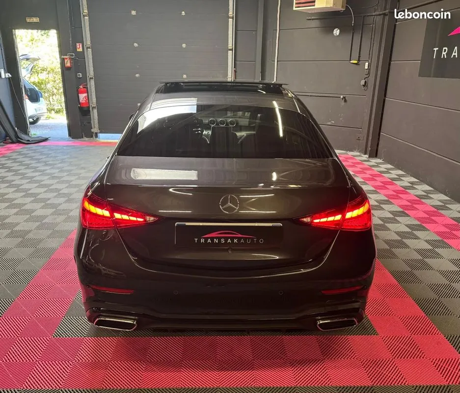 Mercedes-Benz C-Class 2024 photo 4