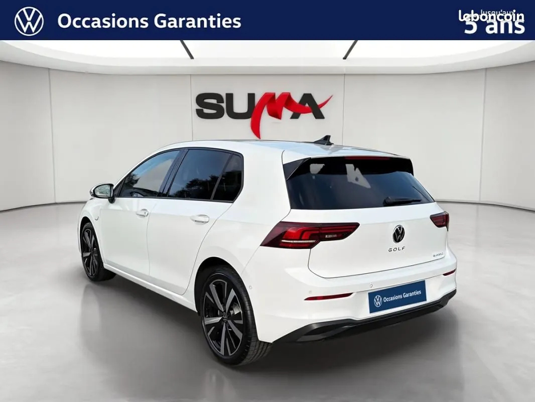Volkswagen Golf 2025 photo 3