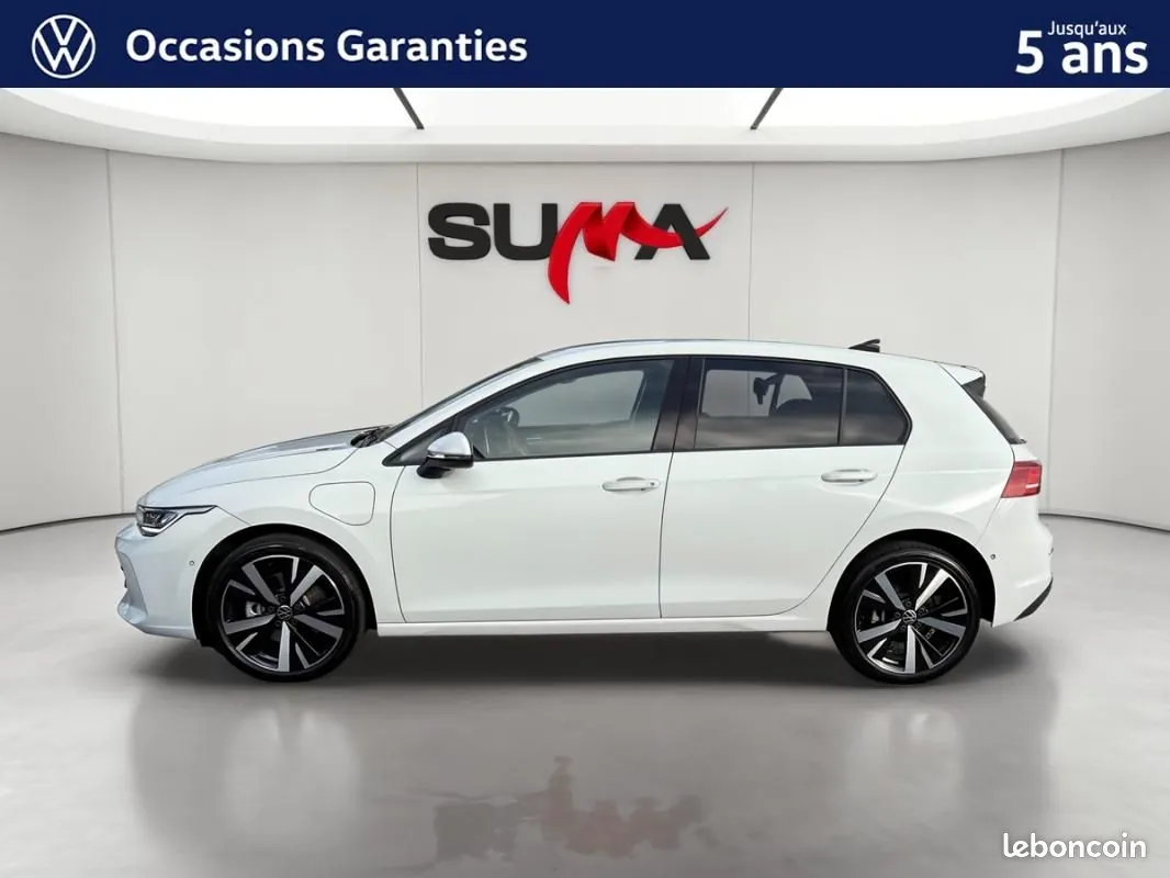 Volkswagen Golf 2025 photo 2