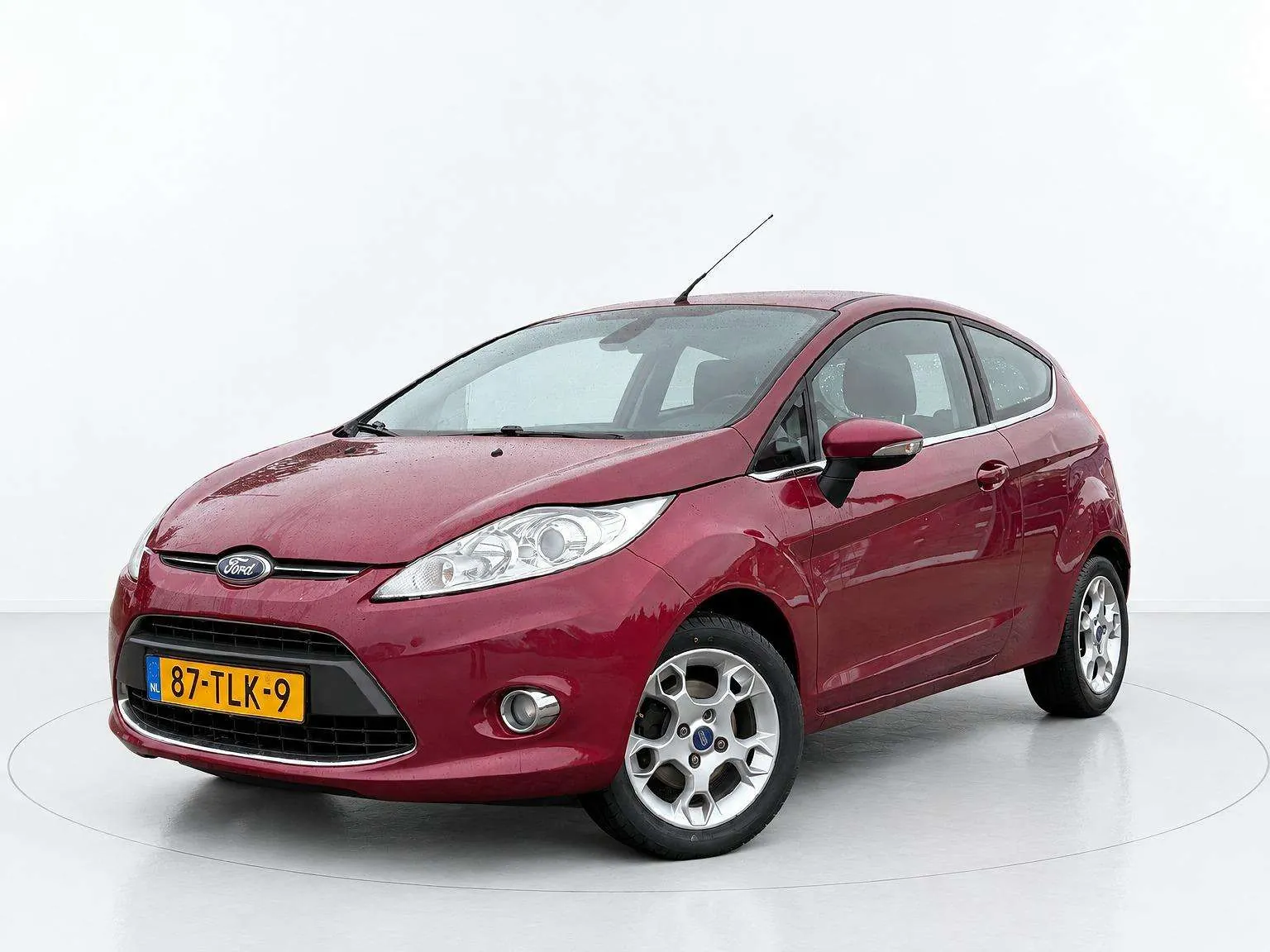 Ford Fiesta 2012 photo 4
