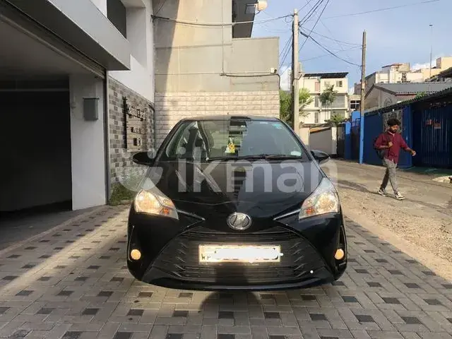 Toyota Vitz 2018 photo 4