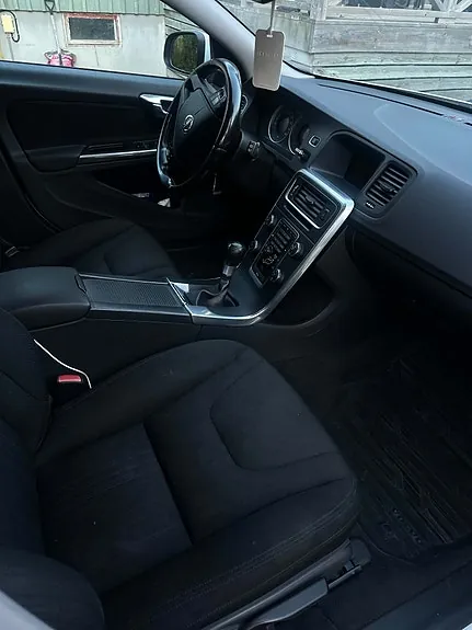 Volvo V60 2012 photo 3