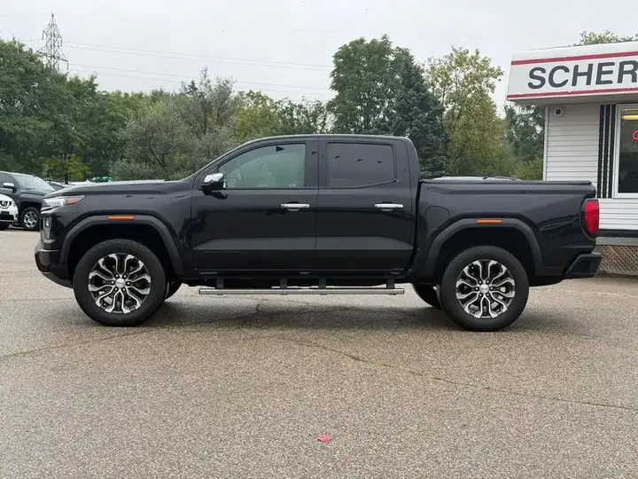GMC Canyon 2023 photo 2