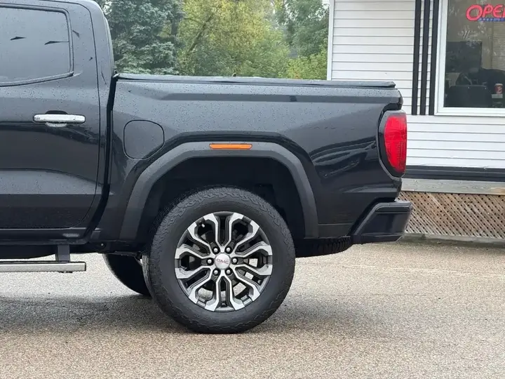 GMC Canyon 2023 photo 4