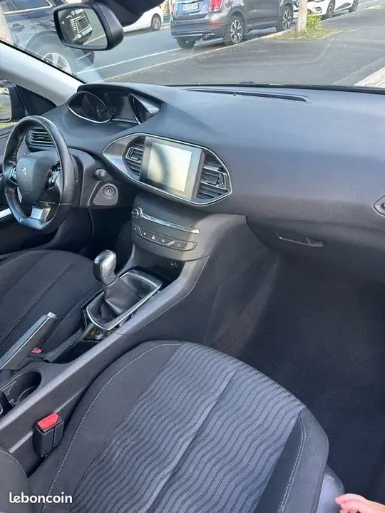 Peugeot 308 2014 photo 3