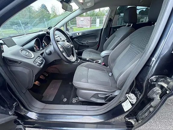 Ford Fiesta 2014 photo 4