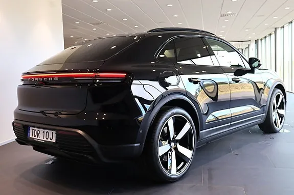 Porsche Macan 4 2026 photo 5