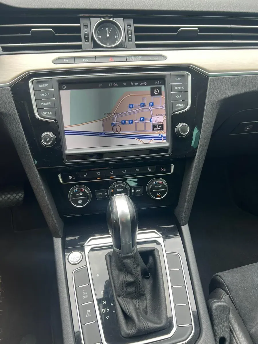 Volkswagen Passat 2017 photo 2