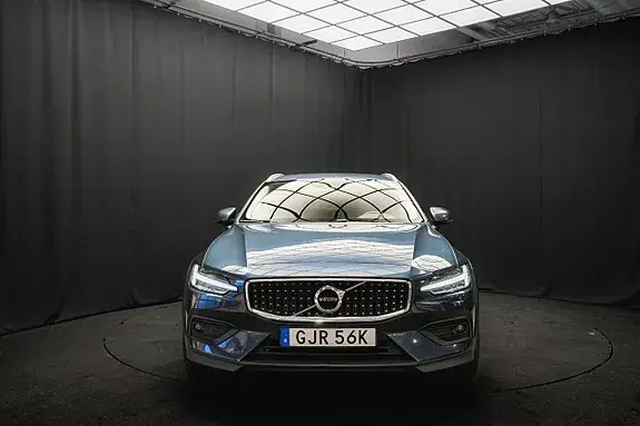 Volvo V60 Cross Country 2022 photo 3