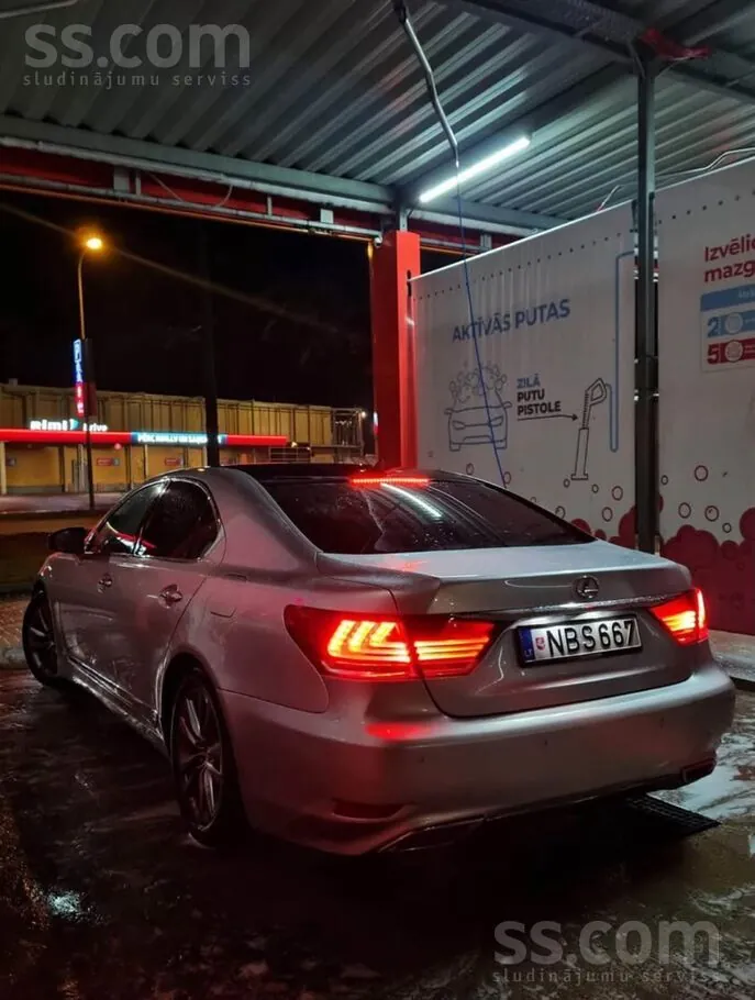 Lexus Ls 2013 photo 2