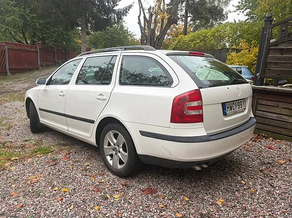 Skoda Octavia 2008 photo 3