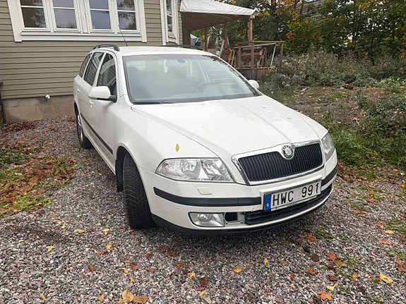 Skoda Octavia 2008 photo 2