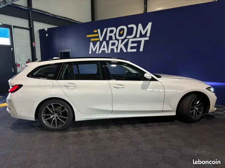 BMW 3 Series 2023 photo 4