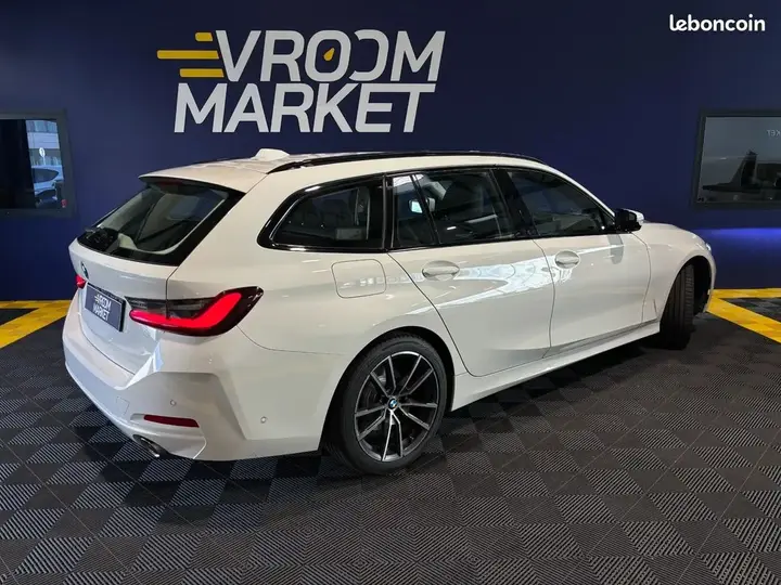 BMW 3 Series 2023 photo 2