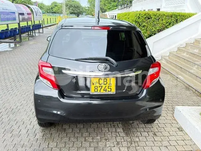 Toyota Vitz 2016 photo 3